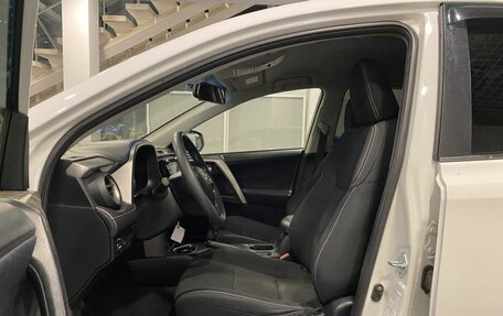 Toyota RAV4, 2016 год, 1 899 000 рублей, 16 фотография
