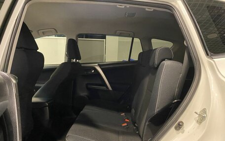 Toyota RAV4, 2016 год, 1 899 000 рублей, 25 фотография