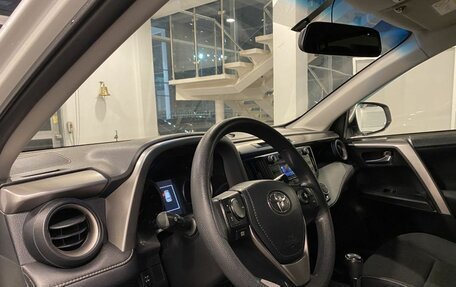 Toyota RAV4, 2016 год, 1 899 000 рублей, 23 фотография