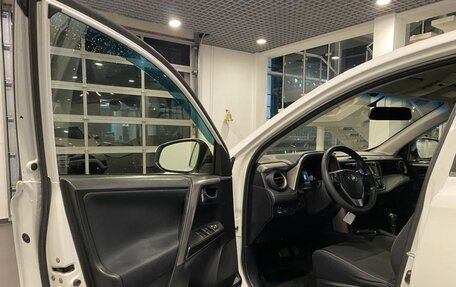 Toyota RAV4, 2016 год, 1 899 000 рублей, 21 фотография