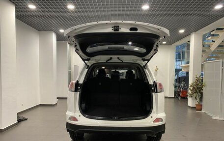 Toyota RAV4, 2016 год, 1 899 000 рублей, 36 фотография