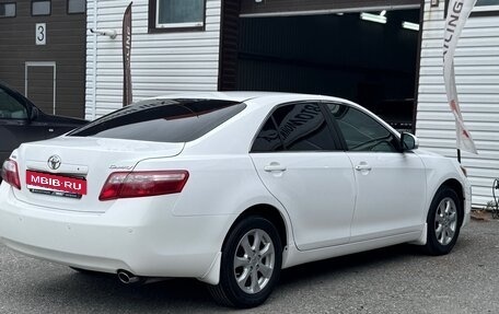 Toyota Camry, 2011 год, 1 300 000 рублей, 2 фотография