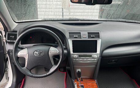 Toyota Camry, 2011 год, 1 300 000 рублей, 6 фотография
