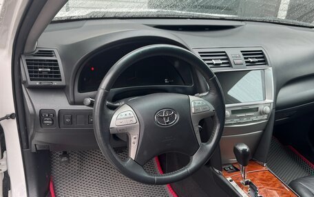 Toyota Camry, 2011 год, 1 300 000 рублей, 5 фотография