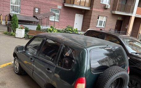 Chevrolet Niva I рестайлинг, 2005 год, 130 000 рублей, 2 фотография