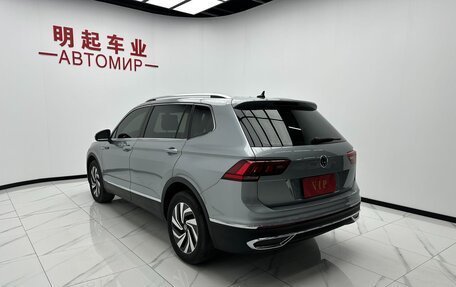Volkswagen Tiguan II, 2022 год, 2 350 000 рублей, 5 фотография