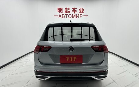 Volkswagen Tiguan II, 2022 год, 2 350 000 рублей, 6 фотография