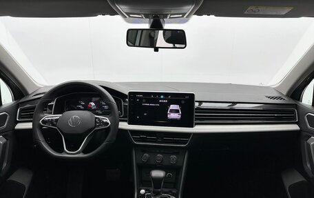 Volkswagen Tiguan II, 2022 год, 2 350 000 рублей, 7 фотография