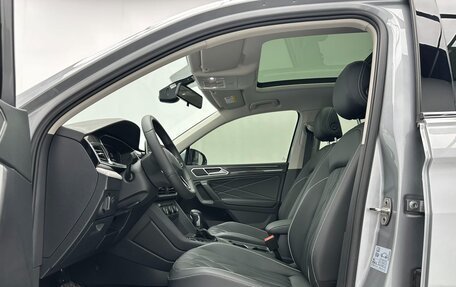 Volkswagen Tiguan II, 2022 год, 2 350 000 рублей, 15 фотография