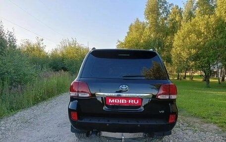 Toyota Land Cruiser 200, 2011 год, 2 900 000 рублей, 3 фотография