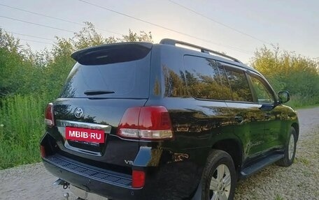 Toyota Land Cruiser 200, 2011 год, 2 900 000 рублей, 4 фотография