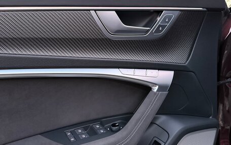 Audi RS 6, 2024 год, 17 599 000 рублей, 15 фотография