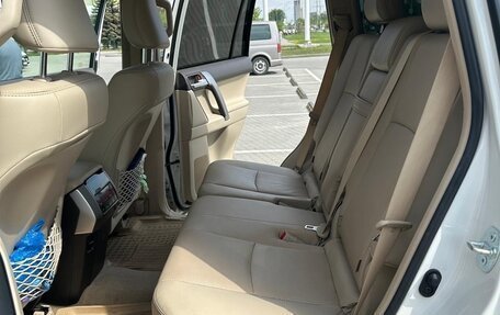 Toyota Land Cruiser Prado 150 рестайлинг 2, 2021 год, 6 500 000 рублей, 7 фотография