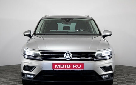 Volkswagen Tiguan II, 2019 год, 2 349 000 рублей, 2 фотография
