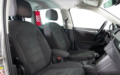 Volkswagen Tiguan II, 2019 год, 2 349 000 рублей, 11 фотография