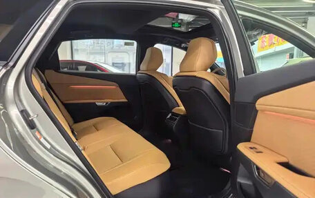 Lexus ES, 2026 год, 6 400 000 рублей, 10 фотография