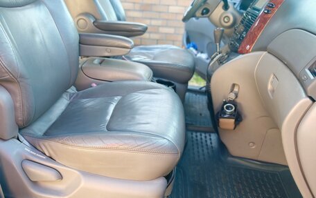 Toyota Sienna II рестайлинг, 2004 год, 755 000 рублей, 19 фотография