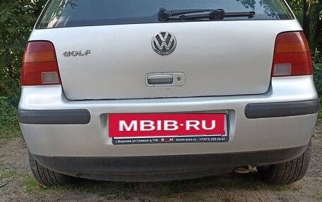 Volkswagen Golf IV, 2001 год, 310 000 рублей, 32 фотография
