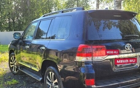 Toyota Land Cruiser 200, 2018 год, 5 300 000 рублей, 13 фотография