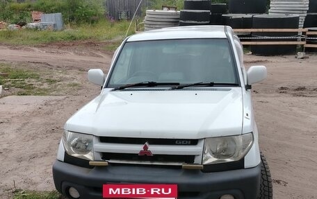 Mitsubishi Pajero iO, 2000 год, 500 000 рублей, 3 фотография