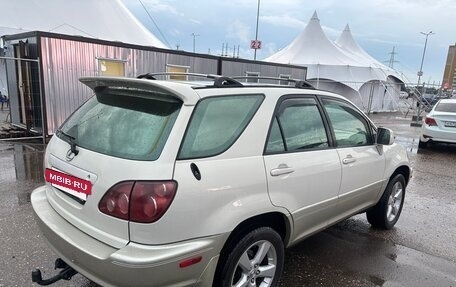 Lexus RX IV рестайлинг, 2000 год, 650 000 рублей, 2 фотография