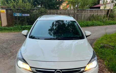 Opel Astra K, 2016 год, 1 150 000 рублей, 2 фотография