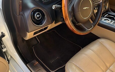 Jaguar XJ IV (X351), 2011 год, 2 300 000 рублей, 5 фотография