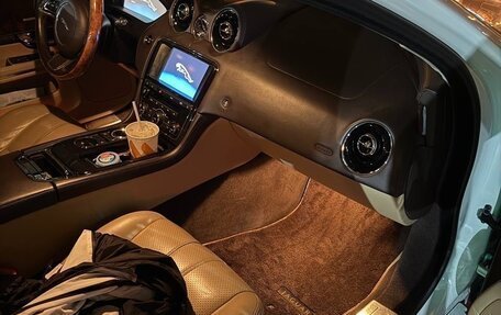 Jaguar XJ IV (X351), 2011 год, 2 300 000 рублей, 10 фотография