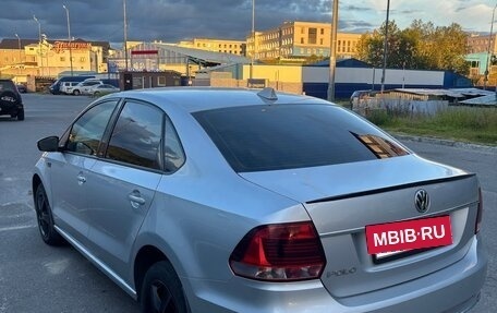 Volkswagen Polo VI (EU Market), 2015 год, 865 000 рублей, 2 фотография