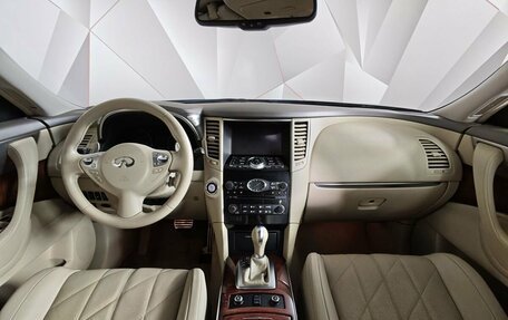 Infiniti QX70, 2014 год, 2 830 000 рублей, 14 фотография