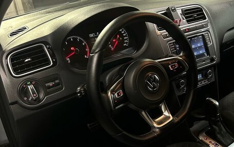 Volkswagen Polo VI (EU Market), 2018 год, 1 500 000 рублей, 16 фотография