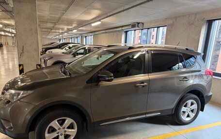 Toyota RAV4, 2013 год, 2 200 000 рублей, 2 фотография