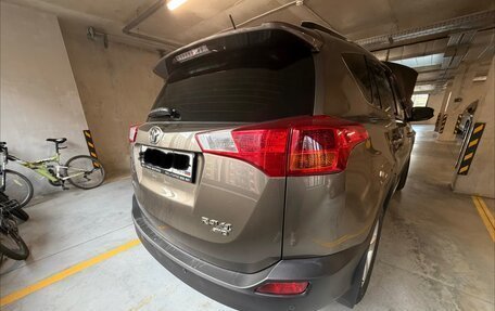 Toyota RAV4, 2013 год, 2 200 000 рублей, 4 фотография
