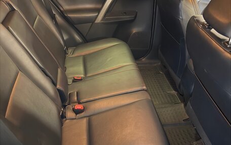Toyota RAV4, 2013 год, 2 200 000 рублей, 21 фотография