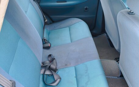 Toyota Duet, 2002 год, 200 000 рублей, 8 фотография
