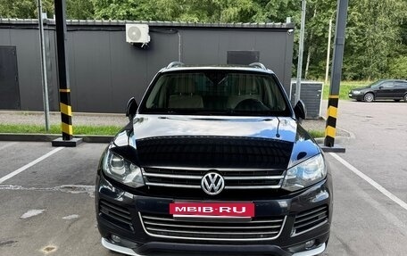 Volkswagen Touareg III, 2014 год, 3 580 000 рублей, 2 фотография