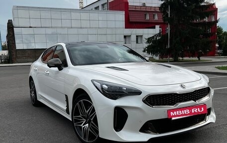 KIA Stinger I, 2021 год, 3 700 000 рублей, 2 фотография