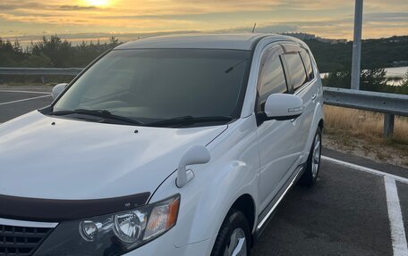 Mitsubishi Outlander III рестайлинг 3, 2010 год, 1 200 000 рублей, 2 фотография