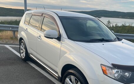 Mitsubishi Outlander III рестайлинг 3, 2010 год, 1 200 000 рублей, 5 фотография