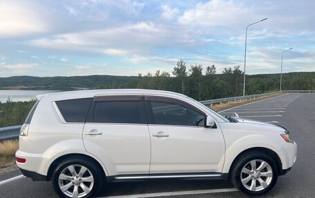 Mitsubishi Outlander III рестайлинг 3, 2010 год, 1 200 000 рублей, 6 фотография
