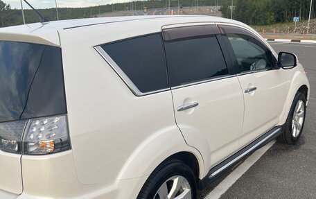 Mitsubishi Outlander III рестайлинг 3, 2010 год, 1 200 000 рублей, 7 фотография
