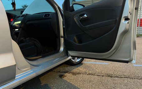 Volkswagen Polo VI (EU Market), 2011 год, 720 000 рублей, 25 фотография