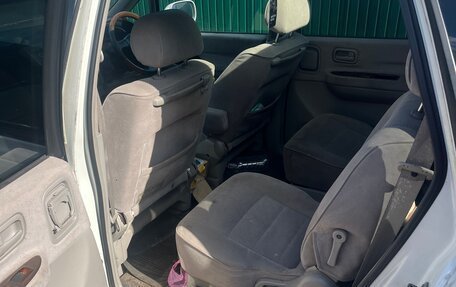 Nissan Bassara, 2001 год, 330 000 рублей, 6 фотография