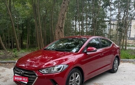 Hyundai Elantra VI рестайлинг, 2018 год, 1 700 000 рублей, 5 фотография