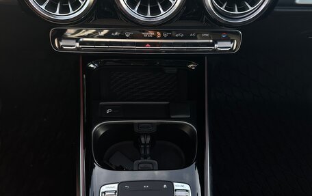 Mercedes-Benz GLB, 2020 год, 3 890 000 рублей, 11 фотография