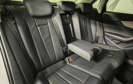 Audi A4, 2020 год, 2 750 000 рублей, 17 фотография