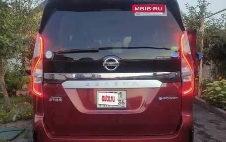 Nissan Serena IV, 2019 год, 2 400 000 рублей, 4 фотография