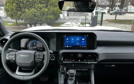 Toyota Land Cruiser Prado, 2025 год, 10 650 000 рублей, 9 фотография