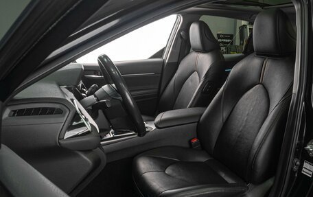 Toyota Camry, 2023 год, 3 549 000 рублей, 10 фотография