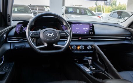 Hyundai Elantra, 2023 год, 2 150 000 рублей, 6 фотография